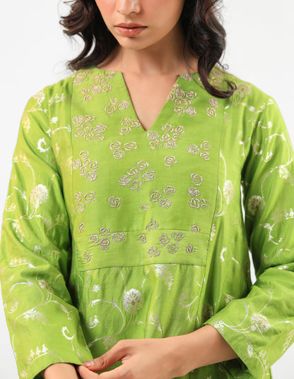 Green Banarasi Kurta Set with Embroidered neckline & Dupatta