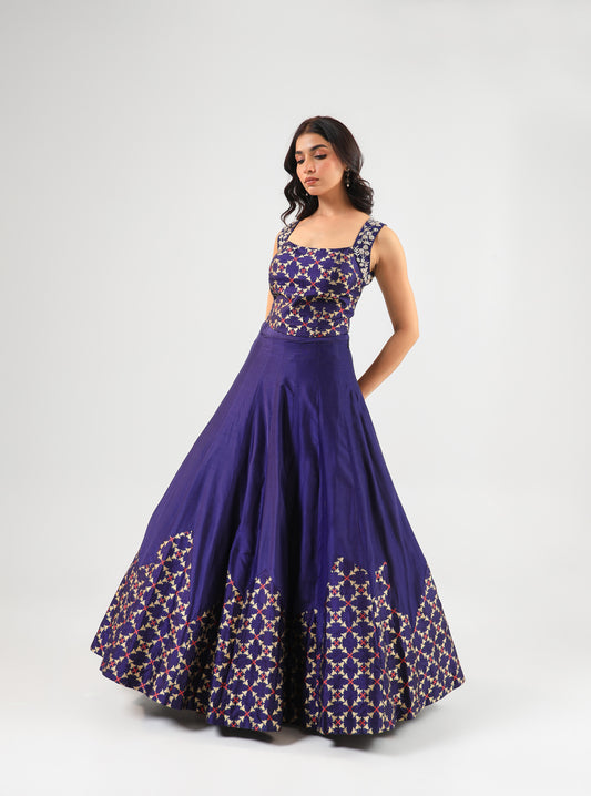 Deep Blue Banarasi Blouse & Lehenga Set with Amrood Printed Organza Dupatta
