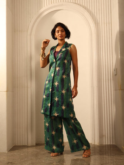 Evergreen Collared button-down kurta set for women